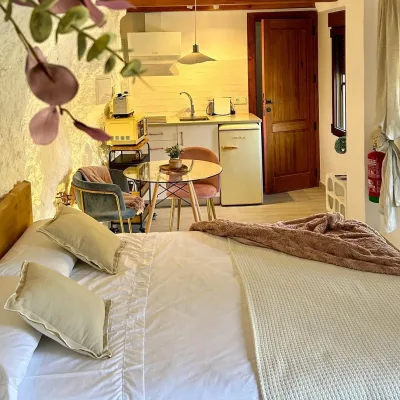 Imagen de la casa Coquette en la que se puede apreciar la cocina equipada.